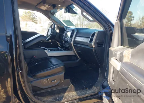 2019 Ford F-250 Lariat z USA, uszkodzony, nr VIN 1FT7W2B68KEG34902